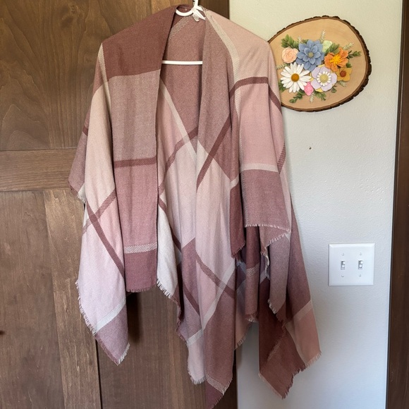 LC Lauren Conrad Blush Pink Plaid Blanket Shawl Wrap Winter - Picture 2 of 5